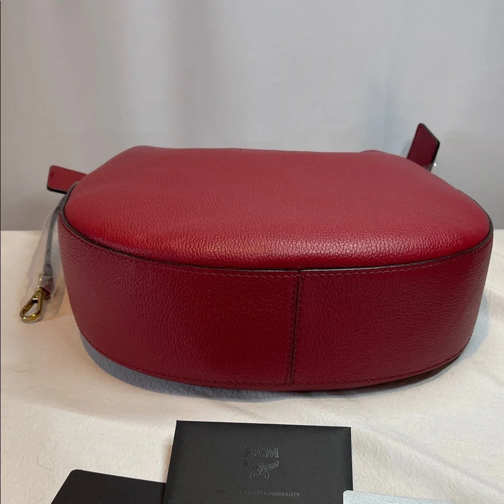 MCM Patricia Red Leather Hobo Shoulder bag - Picture 6 of 15